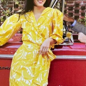 Ann Mashburn Sz S Analia
Wrap Dress Mango Floral
Yellow (mix19)